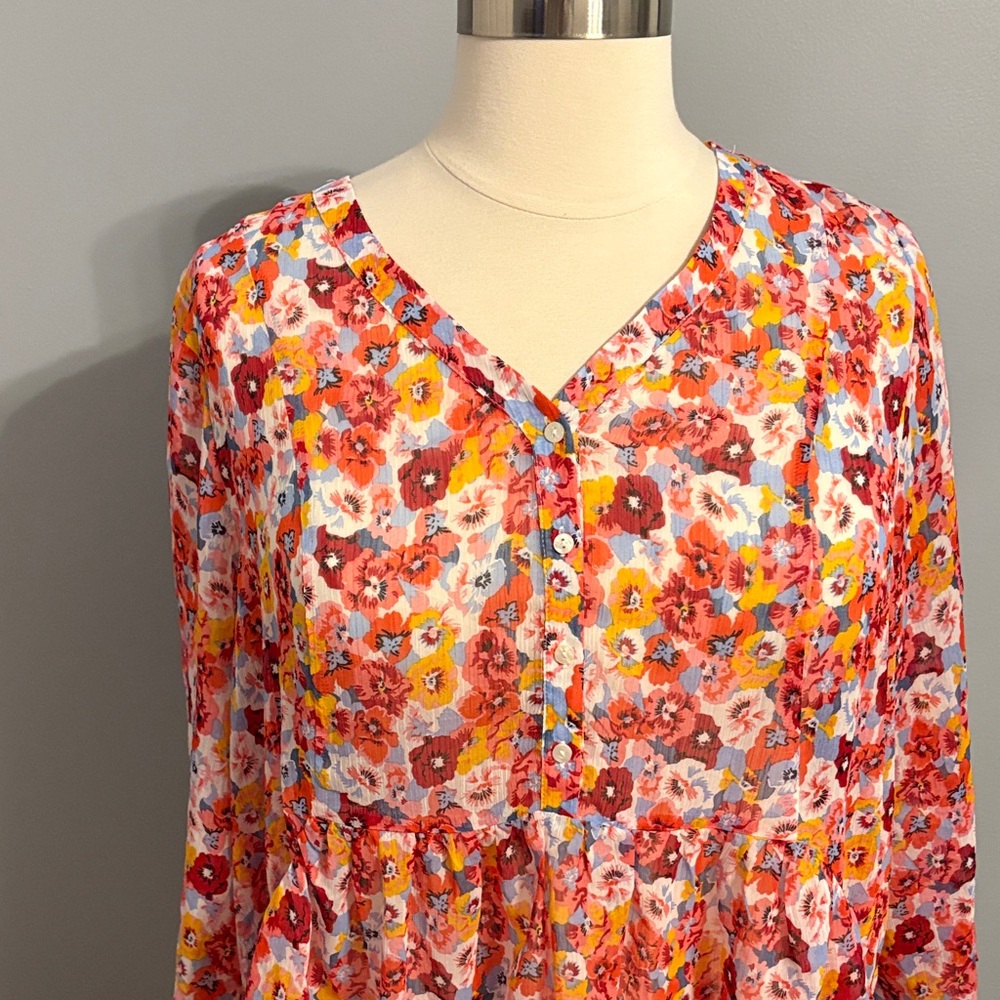 Lane Bryant Floral V-Neck Tunic Top in Red, Pink, Yellow and Cream - Picture 3 of 6